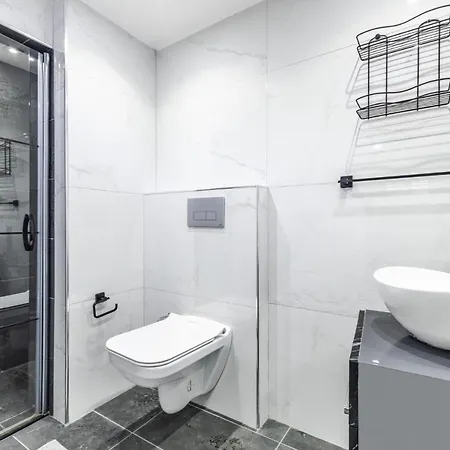 Stylish Fully Furnished Modern Flat In Kadikoey Apartment *