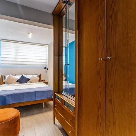 Stylish Fully Furnished Modern Flat In Kadikoey Istanbul