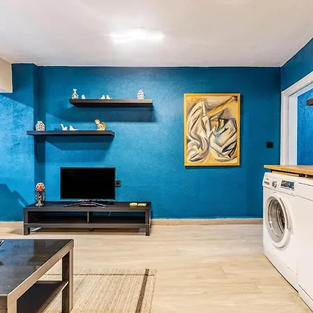 Stylish Fully Furnished Modern Flat In Kadikoey Istanbul